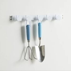 White🤍 Adjustable flower wall multi-hook from Urban Outfitters, good condition
